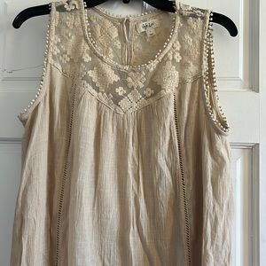 Woman’s ivory linen sleeveless dress size large.